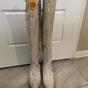 Corral Cream Embroidered Western Boots